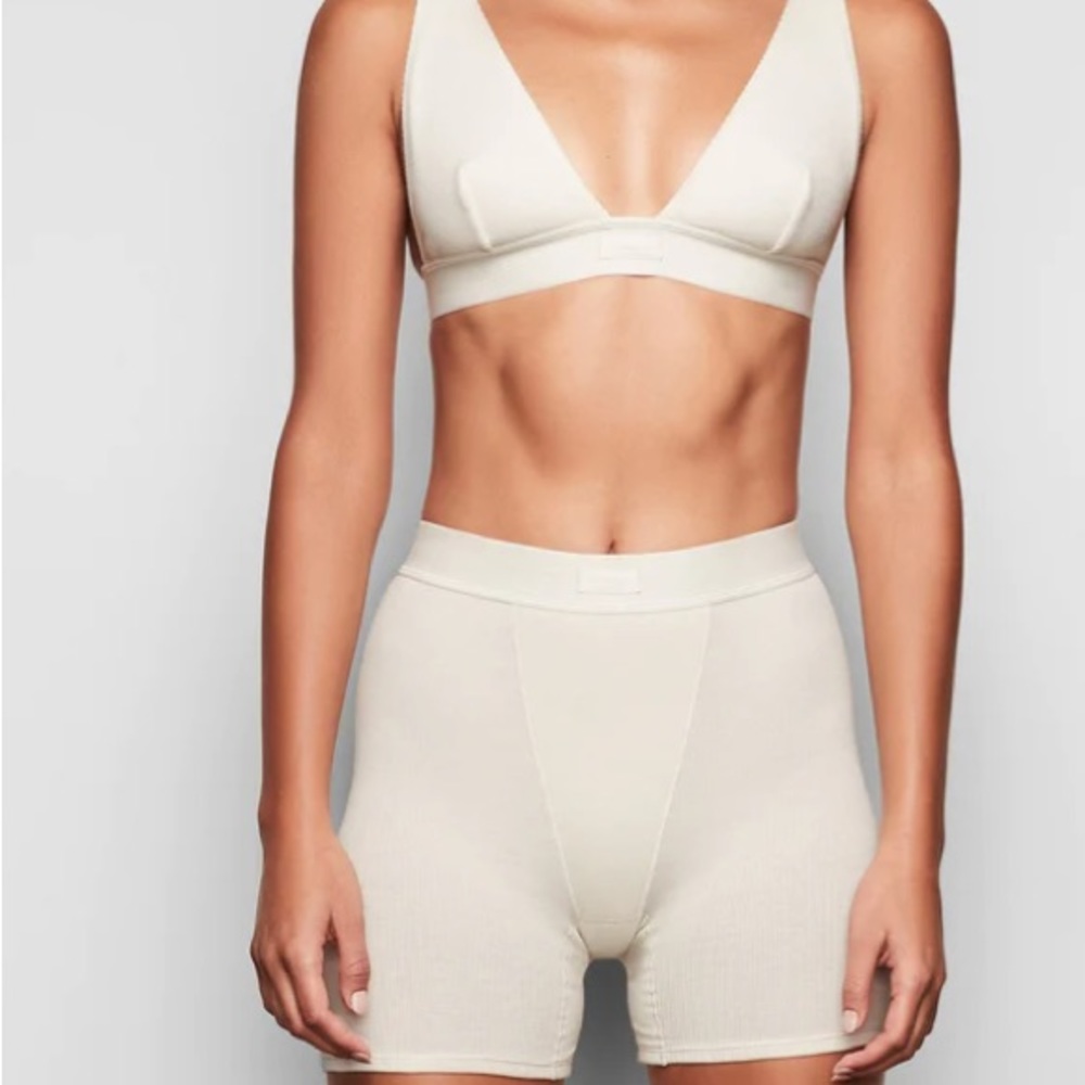 SKIMS boxer size Large in Bone NWT